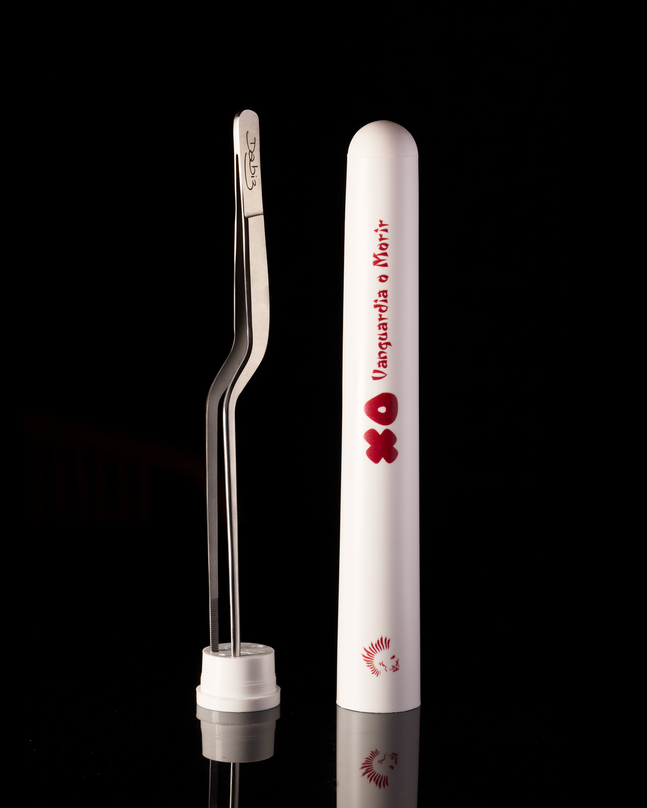 PINZA METÁLICA XO FUNDA BLANCA